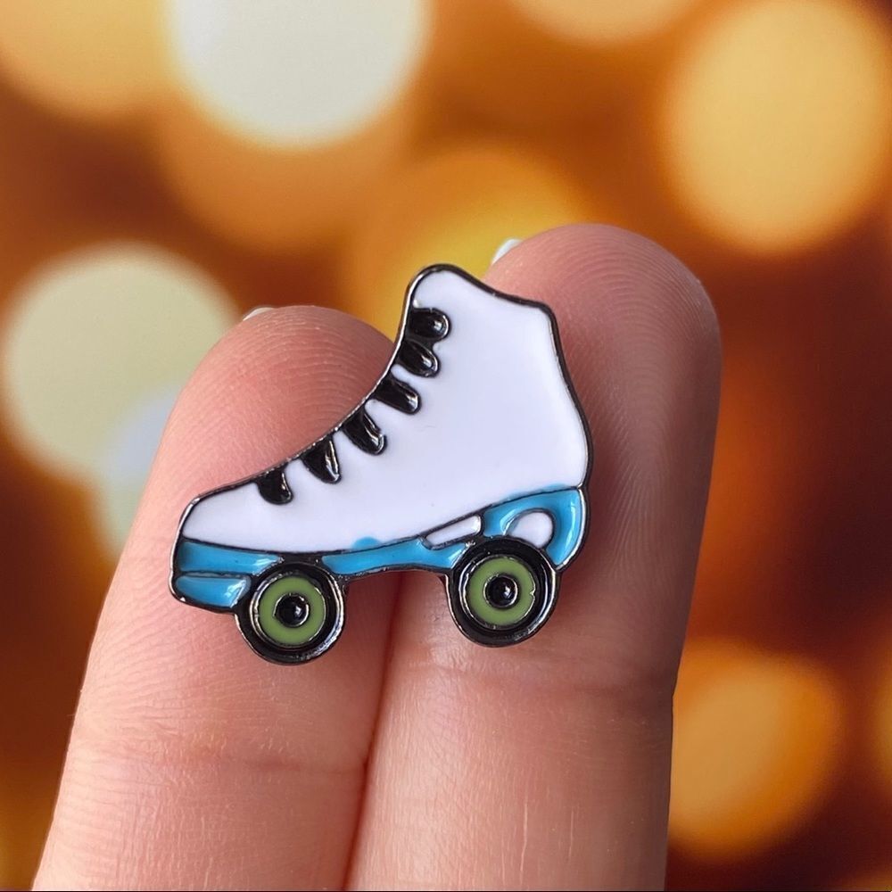 Roller Skate Enamel Pin/ Brooch Lapel